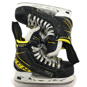 Used CCM SUPER TACKS 9380 Junior 04 Ice Hockey Skates 11613-S000126960