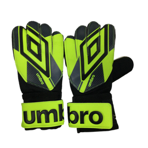 Used Umbro UMBRO GOALIE GLOVES 4 Soccer Goalie Gloves 11613-S000137848