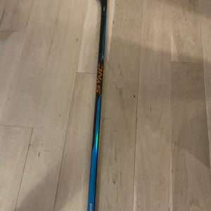 Youth Bauer Right Handed Nexus Sync P28 (Used)