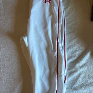 White Men's Adult Small Under Armour (New)