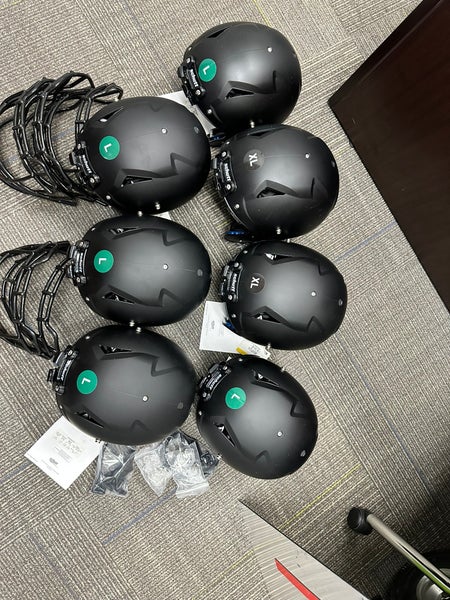 7 Large Youth Schutt Vengeance A11 Helmet (New)