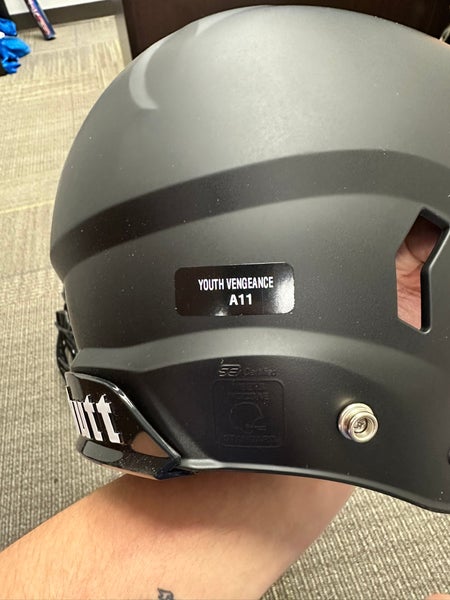 7 Large Youth Schutt Vengeance A11 Helmet (New)