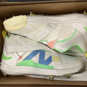 White Men's Size M 14.0 New Balance Lindor Metal (New)