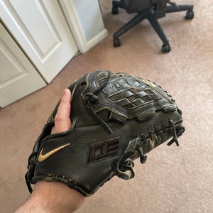 Nike Right Hand Throw Pitcher's Diamond Elite 12" (Used)