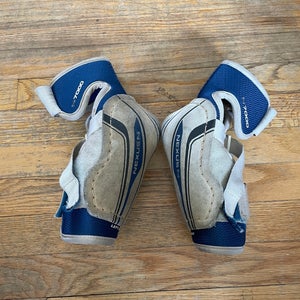 Small Senior Bauer Nexus 7000  (Used)