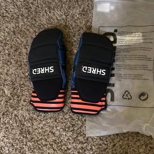 Brand New Shred Ski Race Protective Mitten Size Small