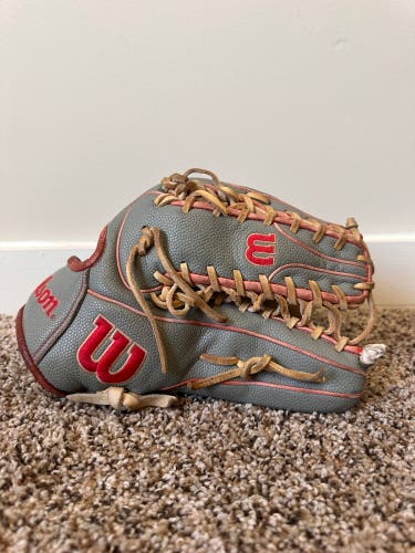 Wilson A2000 12.75"