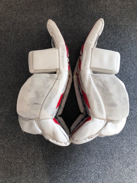 30" Junior CCM Extreme Flex 5.9 Goalie Leg Pads (Used)