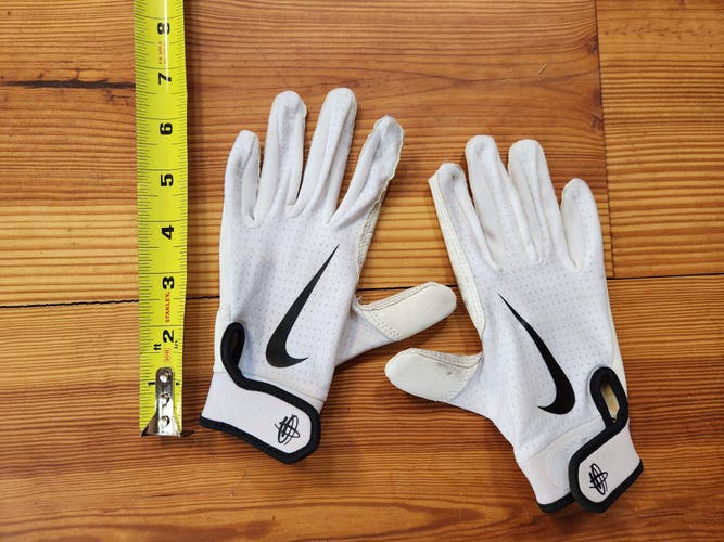 Youth Small Nike Leather Batting Gloves (Used)