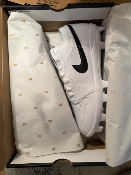 Men's Size M 10.5 (W 11.5) Air Jordan (New) Cleats