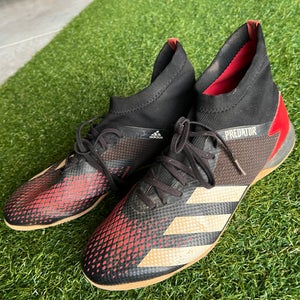 Black and red Men's Size M 11.0 (W 12.0) Adidas turfs (Used)