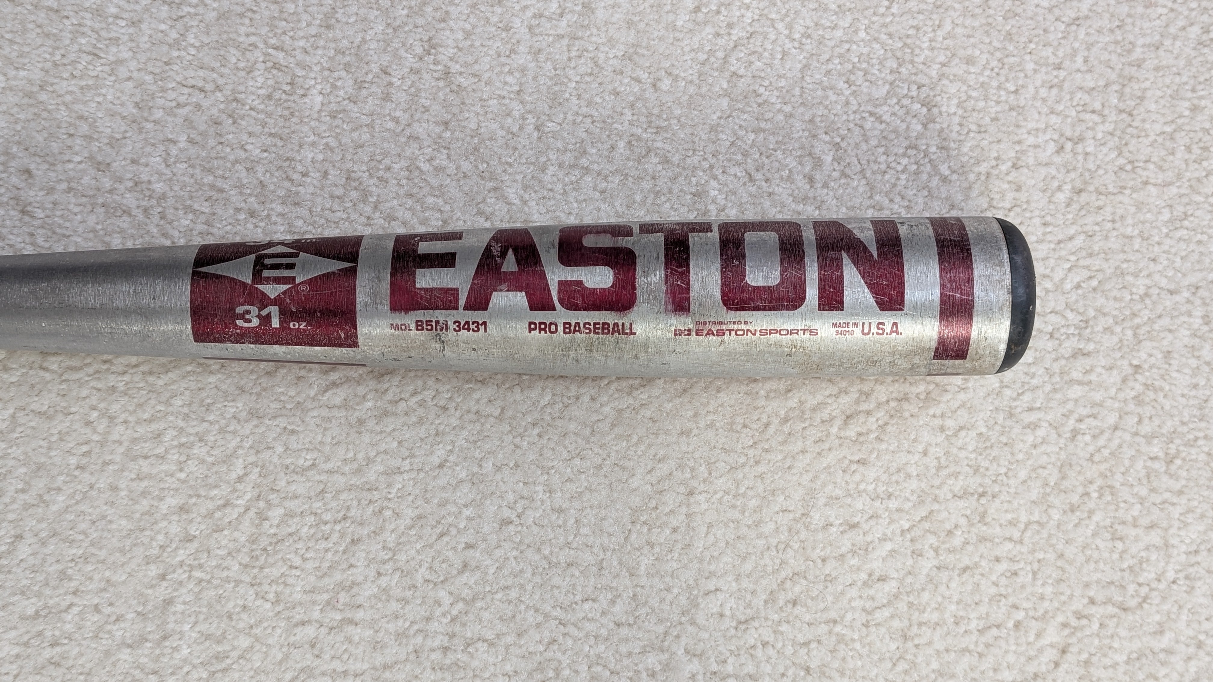 Batte Baseball Aluminium Easton B5 Magnum 33” / 30 Oz – Modèle B5-3330, Occasion
