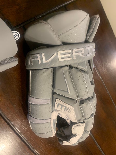 Maverik goalie gloves