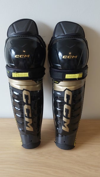 CCM Tacks AS-V Pro senior 17" Shin Pads (Used)