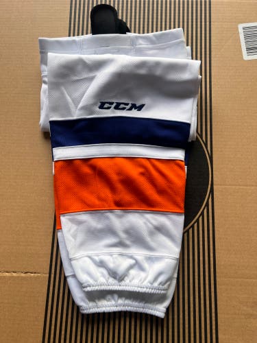 White Senior CCM SX8000 (New)