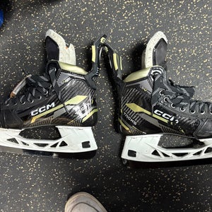 CCM AS-V Pro Hockey Skates Size 5.5 (Used)
