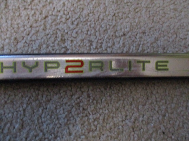 Youth Bauer Vapor Hyperlite 2 Right Handed Hockey Stick (Used)