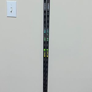 Bauer Right Handed Twitch P92 (Used)