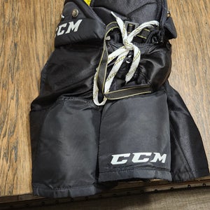 Junior Small CCM Tacks 9060 Hockey Pants (Used)