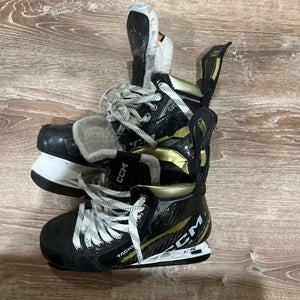 CCM AS-V Pro Regular Width 6.5 (Used)