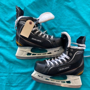 Intermediate Bauer Supreme 120 Hockey Skates | Size 5 (Used)