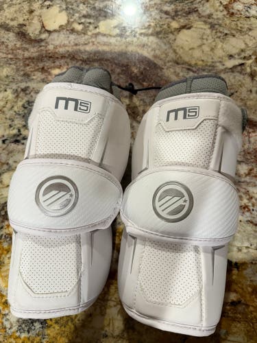 Large Adult Maverik M5 (New)