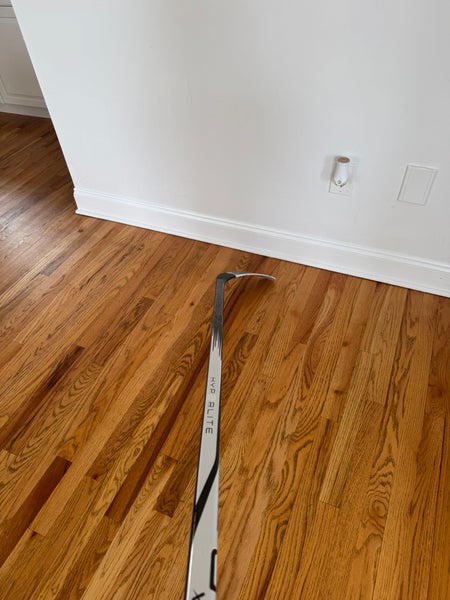 Senior Bauer Left Hand Vapor Hyperlite 2 P92 Pro Stock (New)