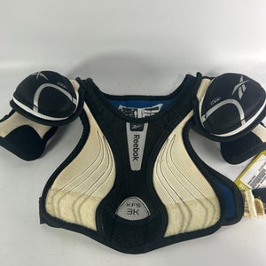 Used Reebok SHOULDER PADS XS Hockey Shoulder Pads 11834-S000015688