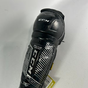 Used CCM SHIN GUARDS 9" Hockey Shin Guards 11834-S000015777