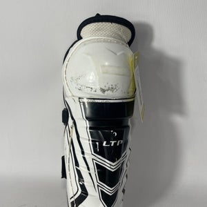 Used CCM CCM WHT HOCKEY SHIN GAURDS JR 9" Hockey Shin Guards 11834-S000012832