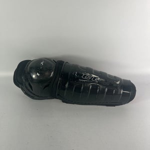 Used CCM CCM BLK SHINGUARDS 10" Hockey Shin Guards 11834-S000015578