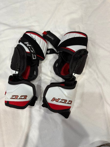 Warrior Qx Shin Guards + Ccm jet speed Ft4 Elbow Pads