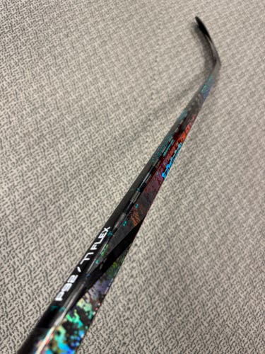 Bauer Twitch 77 Flex P92 curve right hand stick