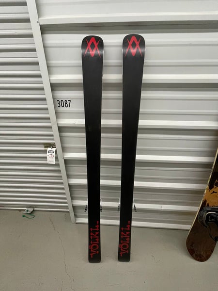 Men's 2014 Volkl 184 cm All Mountain Mantra Skis With Marker