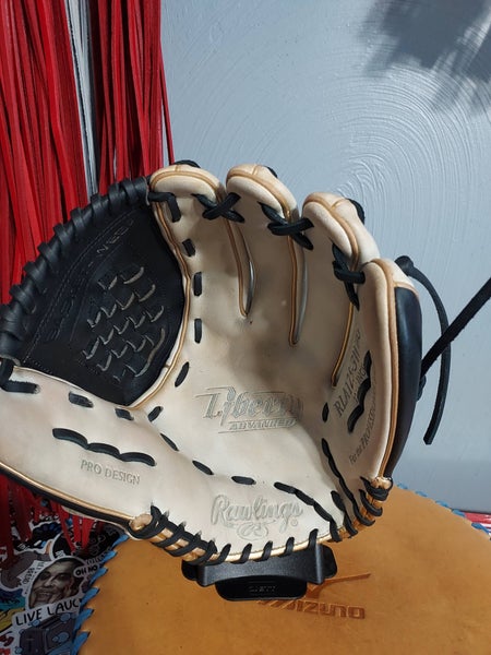 Rawlings Softball Glove