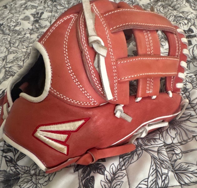 Easton Right Hand Throw Infield Future Elite Baseball Glove 11" (Used)