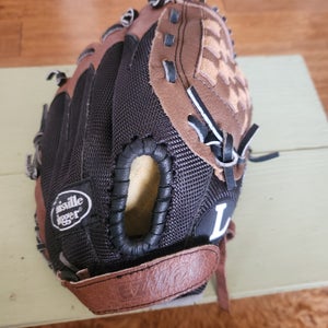 Louisville Slugger Right Hand Throw Genesis 1884 Baseball Glove 10.5"  Game Ready/Ages 5-9