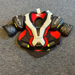 New Bauer Vapor Hyperlite Shoulder Pads - Intermediate Medium