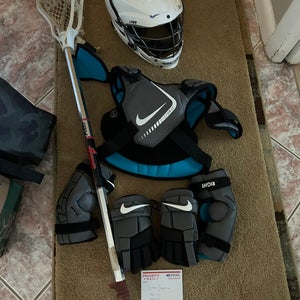 Youth small/medium lacrosse equipment set up. Full set. Meets NOCSAE