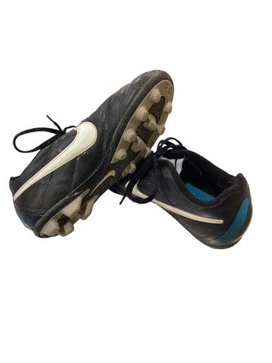 Used Nike Soccer Cleats Black Junior 02.5 11884-S000043288