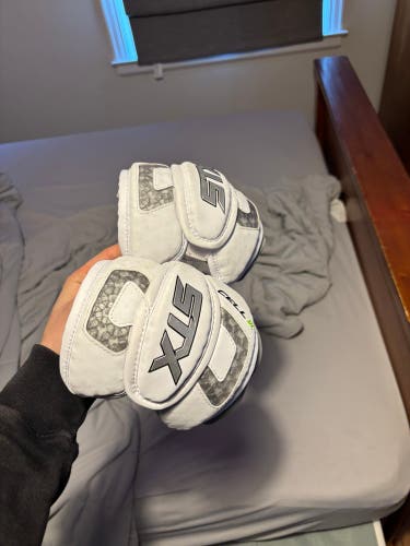 Medium STX Cell VI (Like New)