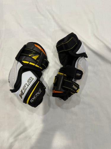 Junior Large CCM Super Tacks AS1  (Used)