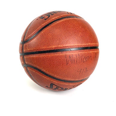 Used Spalding NEVERFLAT Basketball 28 1/2" 11506-S000249558