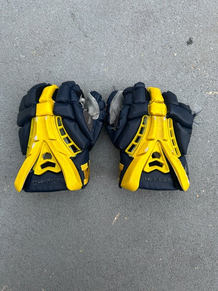 2024 BIG 10 Champions Michigan Lacrosse Gloves