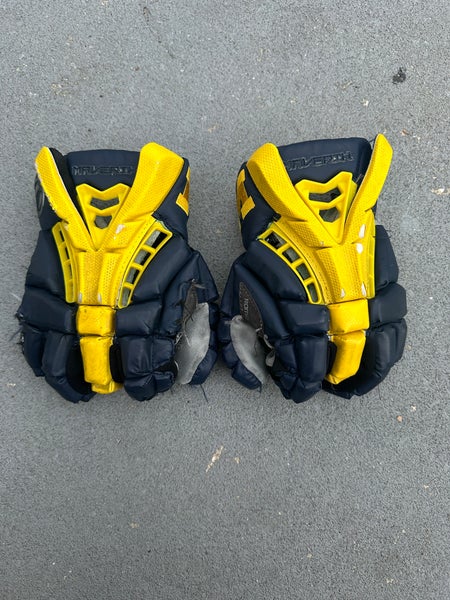 2024 BIG 10 Champions Michigan Lacrosse Gloves