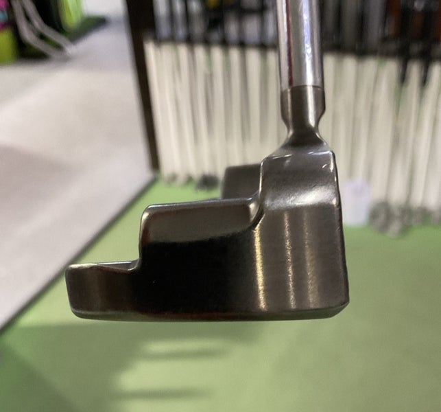 Used Bettinardi BB35 340G 35" Right-Handed Blade Putter 10" Grip