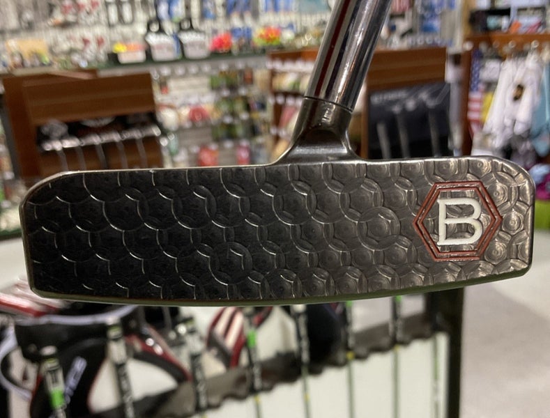 Used Bettinardi BB35 340G 35" Right-Handed Blade Putter 10" Grip