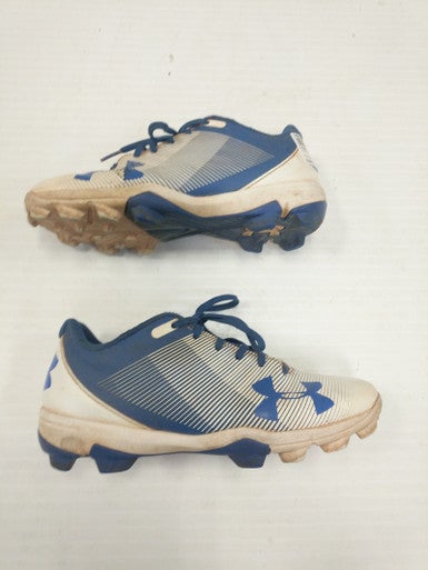 Used Under Armour BASEBALL LOW TOP Junior 04 Baseball and Softball Cleats 11860-S000262348