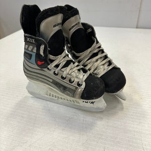 Used Bauer XII Youth 13.5 Ice Hockey Skates 11860-S000266957