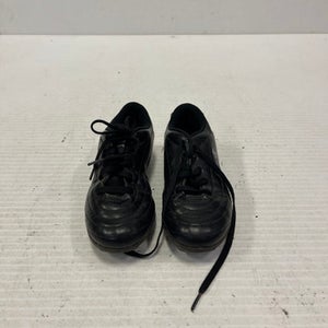 Used Champion Junior 02.5 Cleat Soccer Outdoor Cleats 11860-S000271038